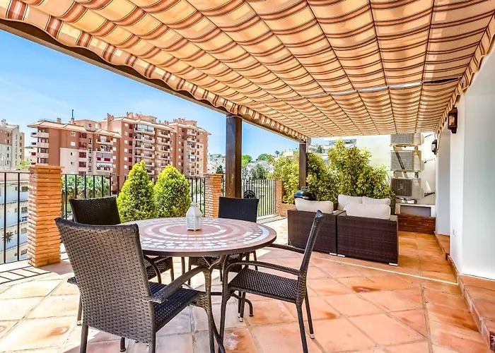 Chispita & Sevilla Torreblanca * פואנגירולה