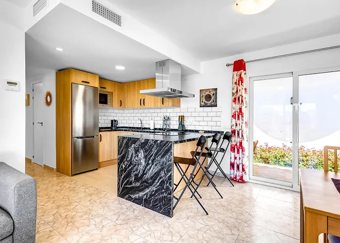 Chispita & Sevilla Torreblanca פואנגירולה