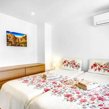 Chispita & Sevilla Torreblanca Фуенхірола