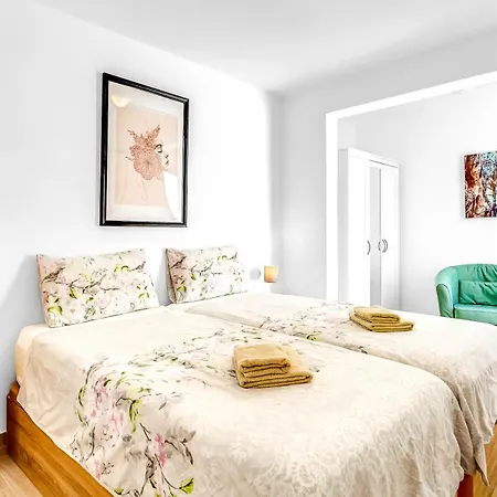 Chispita & Sevilla Torreblanca