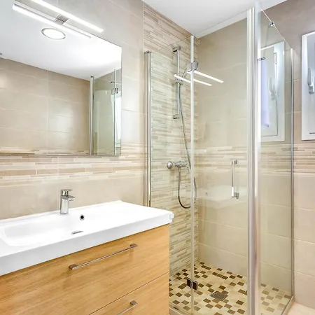 Chispita & Sevilla Torreblanca Фуенхірола